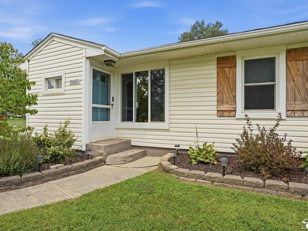 30660 West Road, New Boston, MI 48164