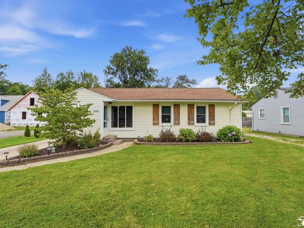 30660 West Road, New Boston, MI 48164