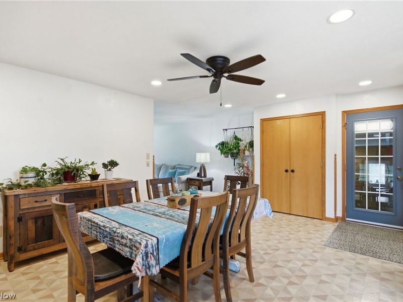 3274 S Carr Road, Apple Creek, OH 44606 Photo 5