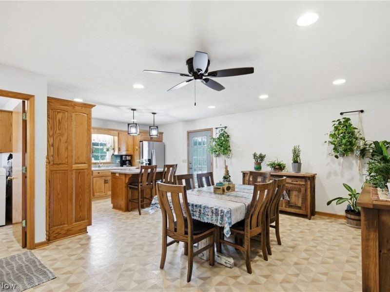 3274 S Carr Road, Apple Creek, OH 44606 Photo 6