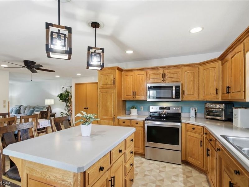3274 S Carr Road, Apple Creek, OH 44606 Photo 9