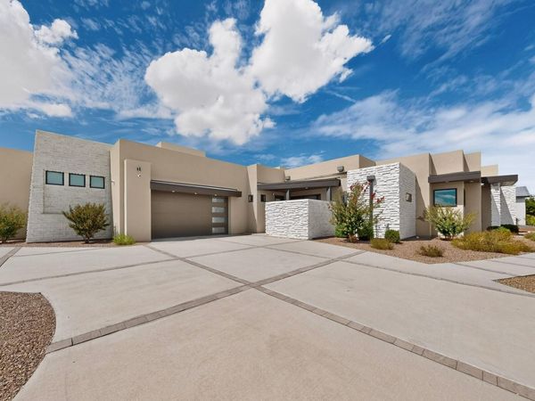 6201 Casa Blanca Drive NW, Albuquerque, NM 87120