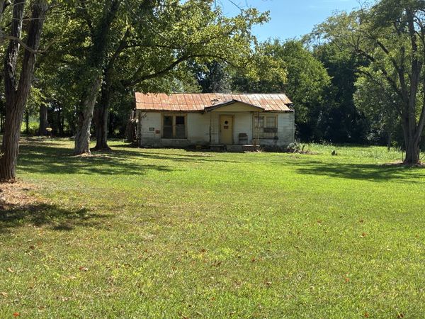 8 Johnson School Rd , Fayetteville, TN 37334