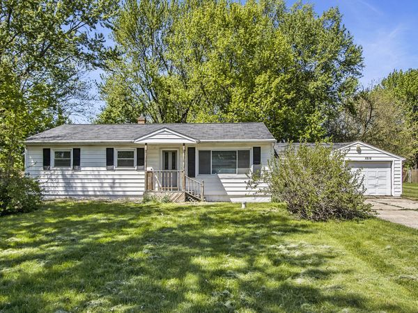 5215 E S Avenue, Vicksburg, MI 49097
