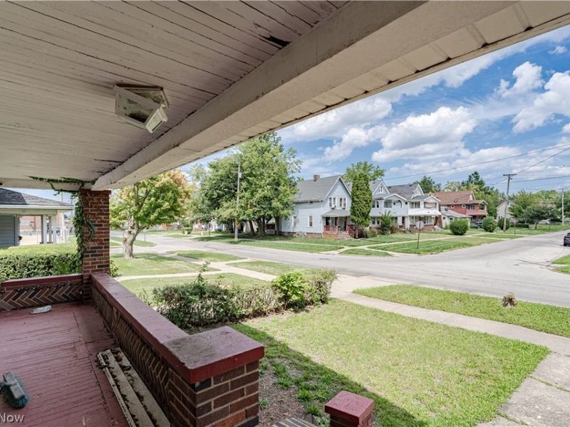 1700 Wayside Road, Cleveland, OH 44112 Photo 4