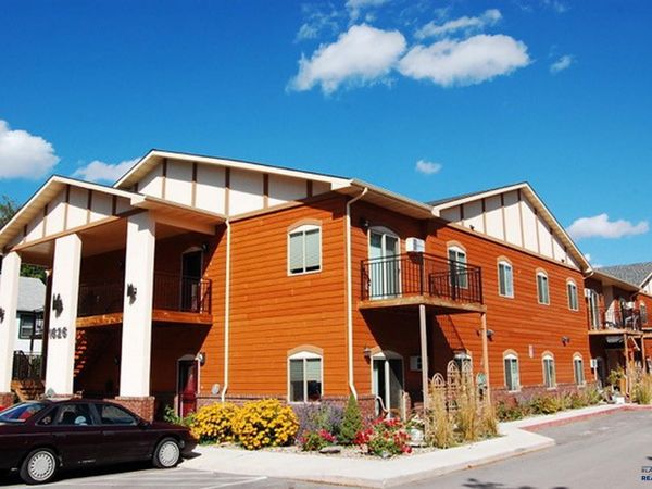 1626 EVERGREEN DR, Rapid City, SD 57702
