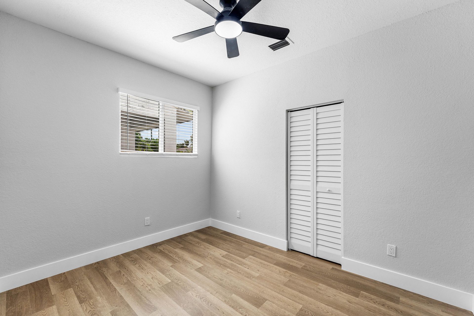 1150 W 25th Street, Riviera Beach, FL 33404 Photo