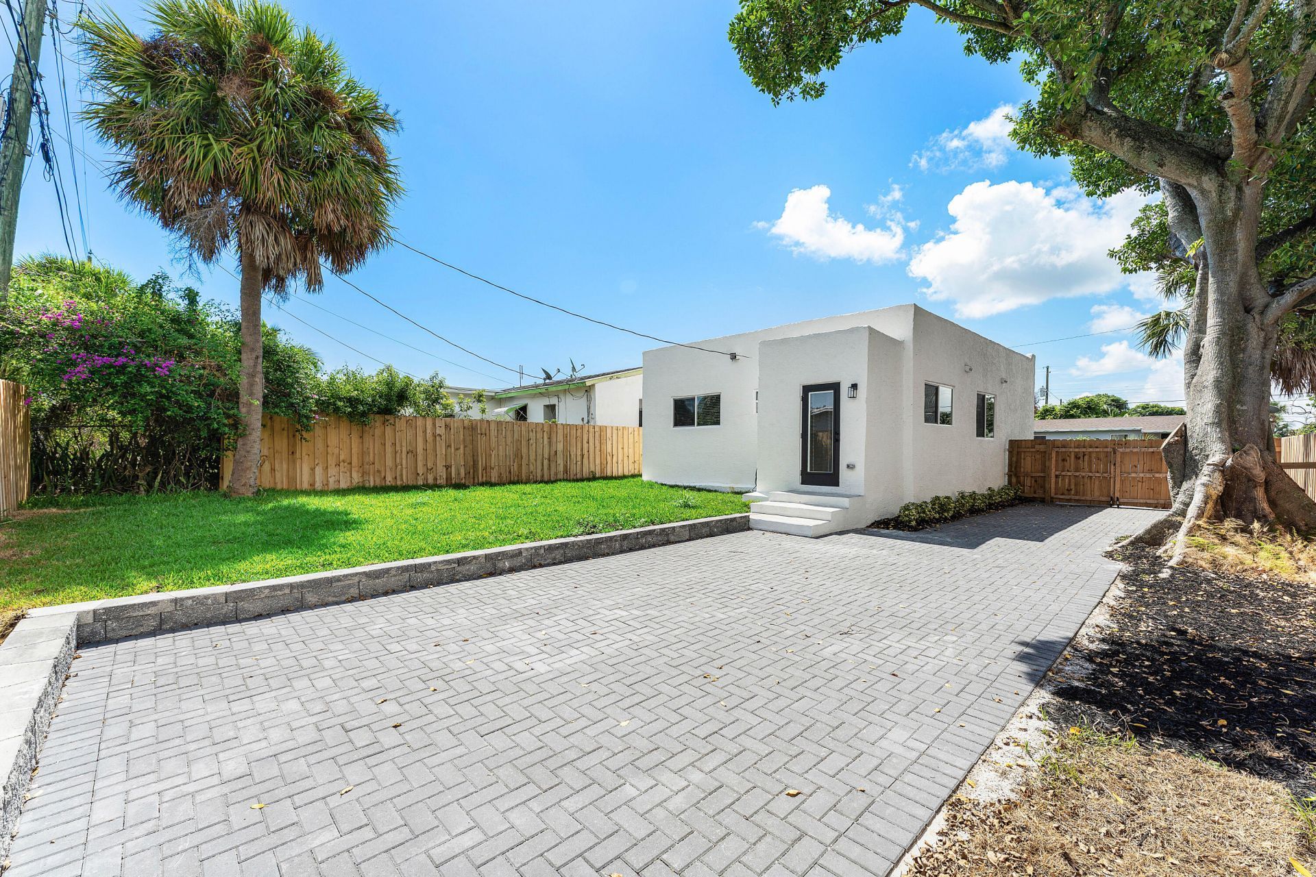 1150 W 25th Street, Riviera Beach, FL 33404 Photo