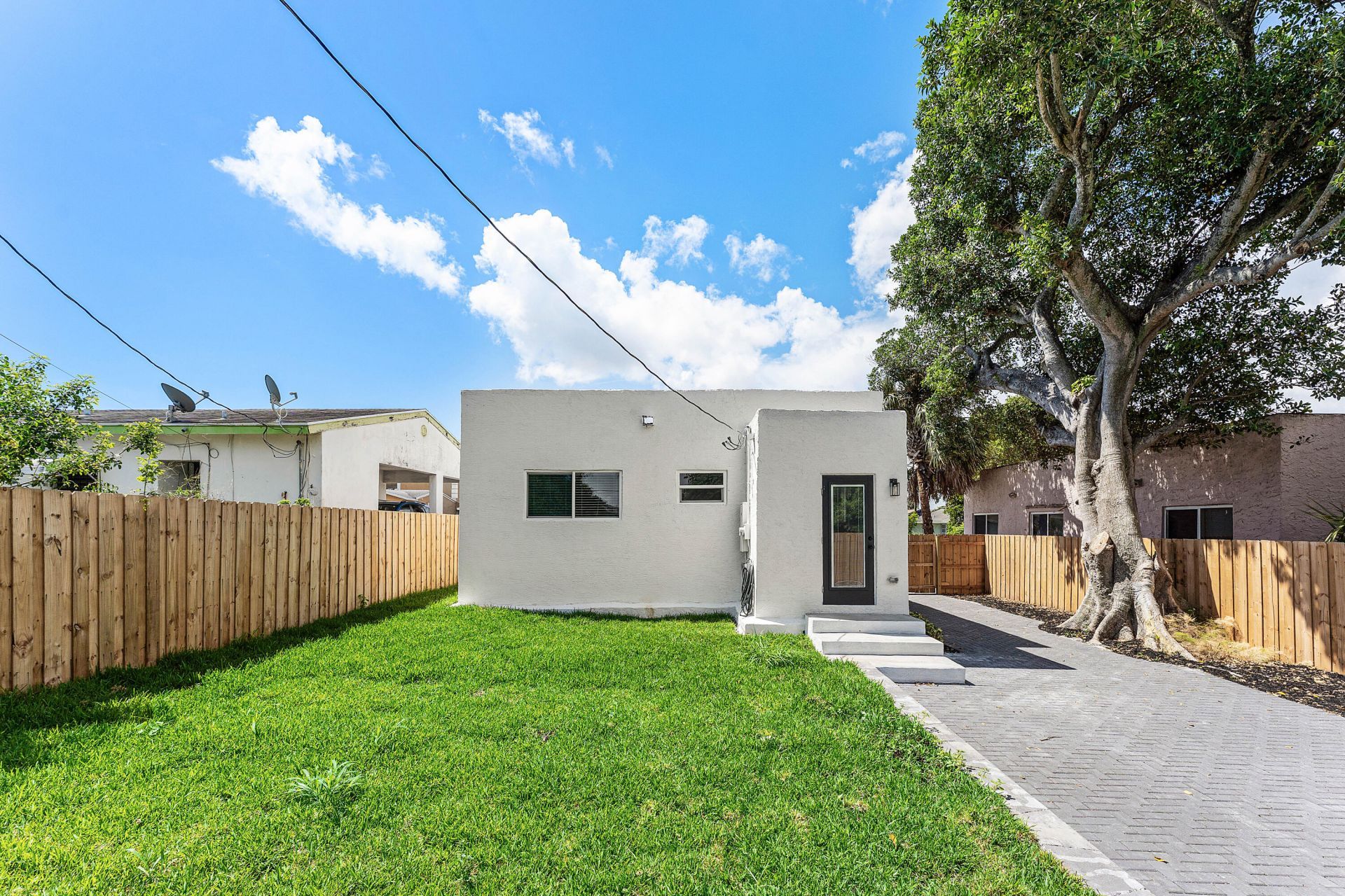 1150 W 25th Street, Riviera Beach, FL 33404 Photo