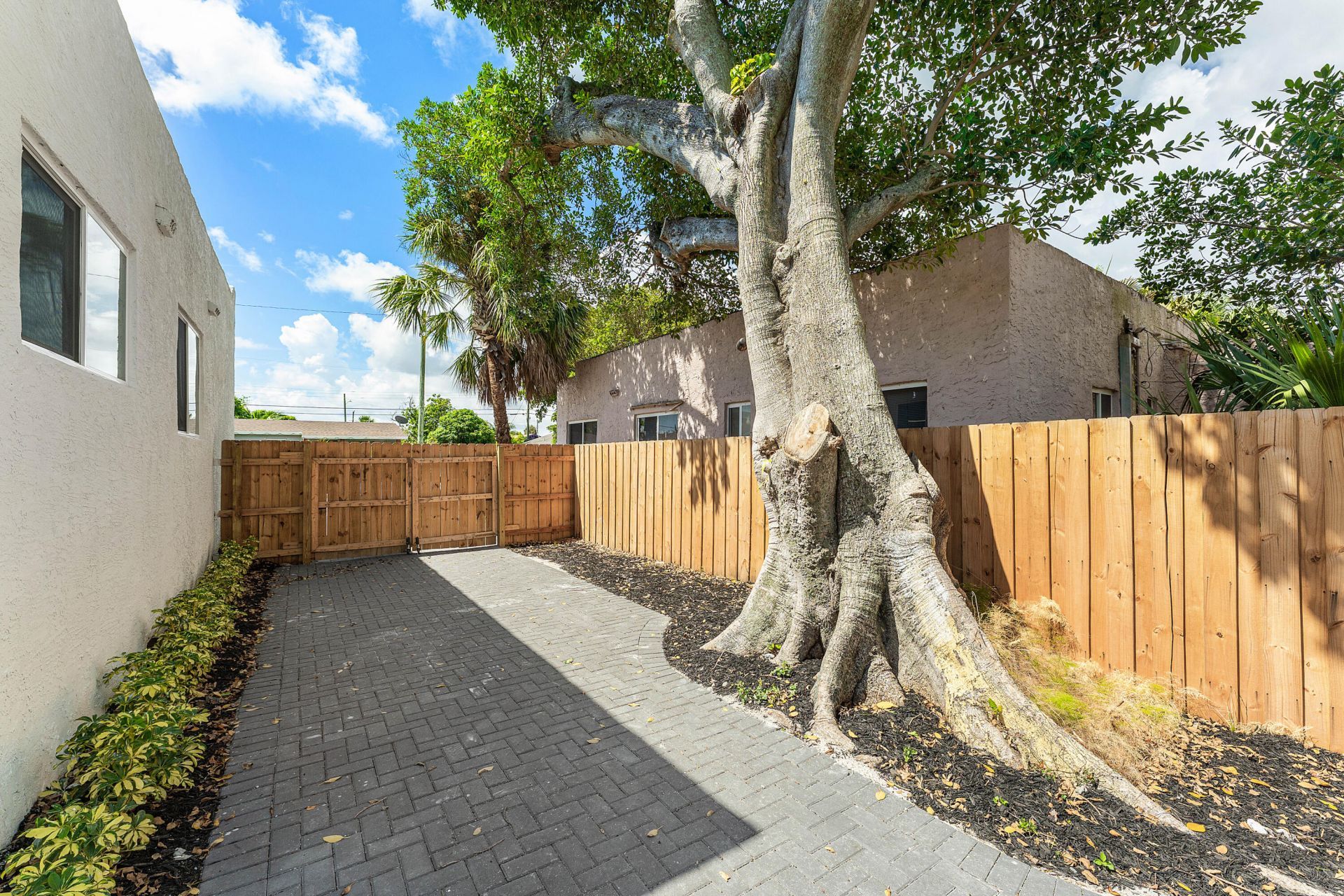 1150 W 25th Street, Riviera Beach, FL 33404 Photo