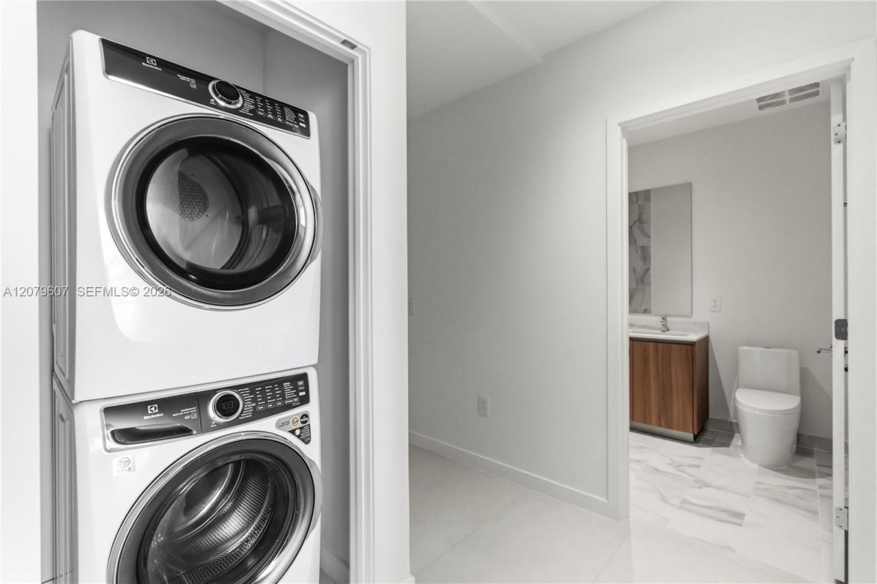 1400 Biscayne Blvd , Unit 804, Miami, FL 33132 Photo
