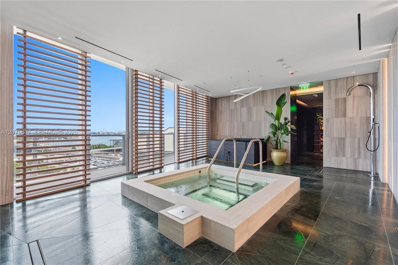 1400 Biscayne Blvd , Unit 804, Miami, FL 33132 Photo
