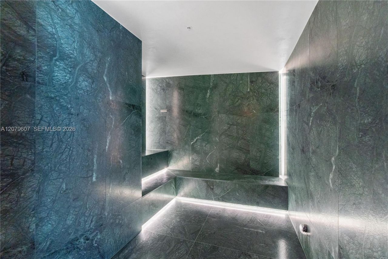 1400 Biscayne Blvd , Unit 804, Miami, FL 33132 Photo