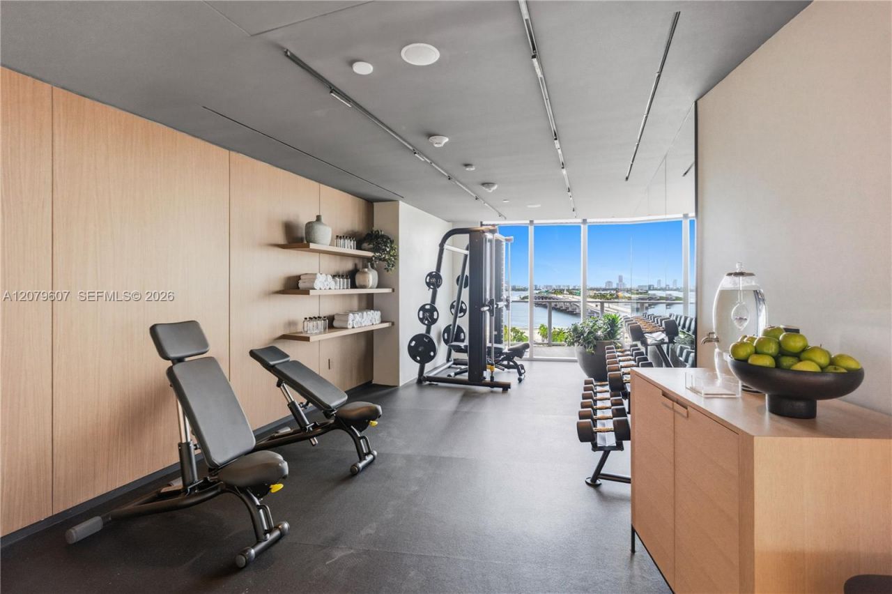 1400 Biscayne Blvd , Unit 804, Miami, FL 33132 Photo