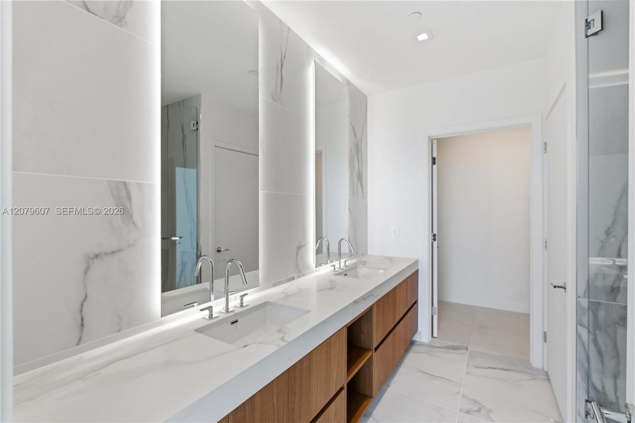 1400 Biscayne Blvd , Unit 804, Miami, FL 33132 Photo