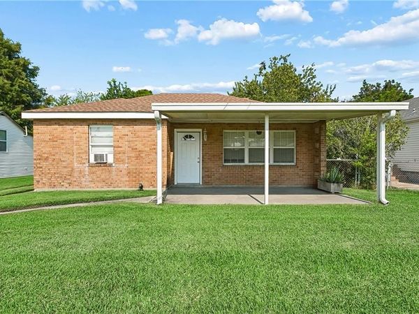 2200 STANDER Place , Chalmette, LA 70043