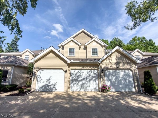 443 Eagle Trace , Mayfield Heights, OH 44124