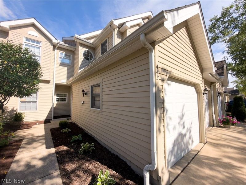 443 Eagle Trace, Mayfield Heights, OH 44124 Photo 2