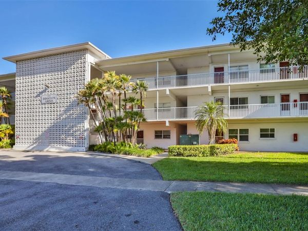 5155 9TH AVENUE N, Unit 102, ST PETERSBURG, FL 33710