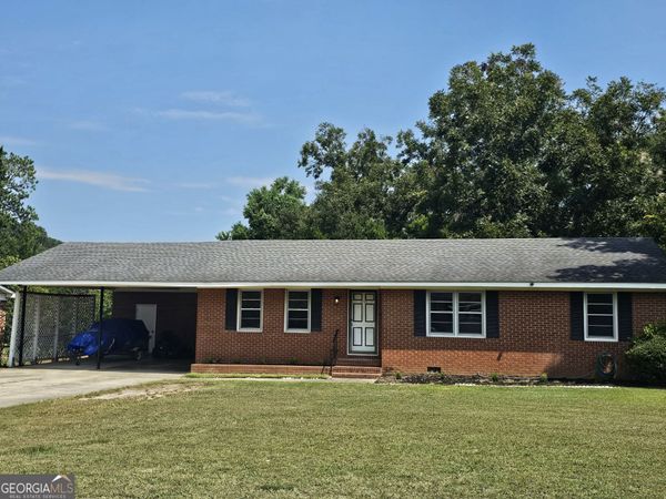 1715 Highland Avenue, Dublin, GA 31021