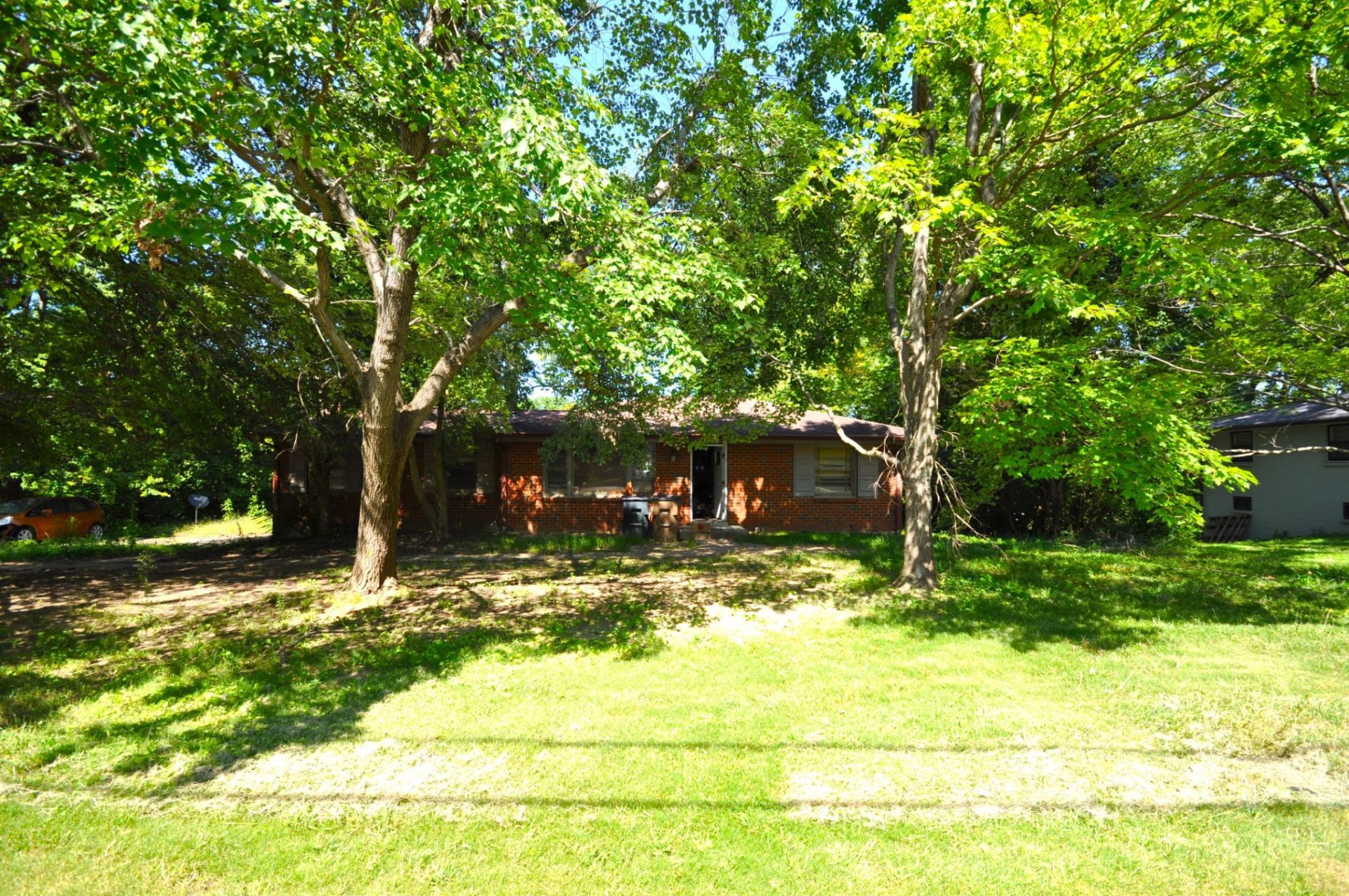 2130 Sanborn Dr, Nashville, TN 37210 Main Photo