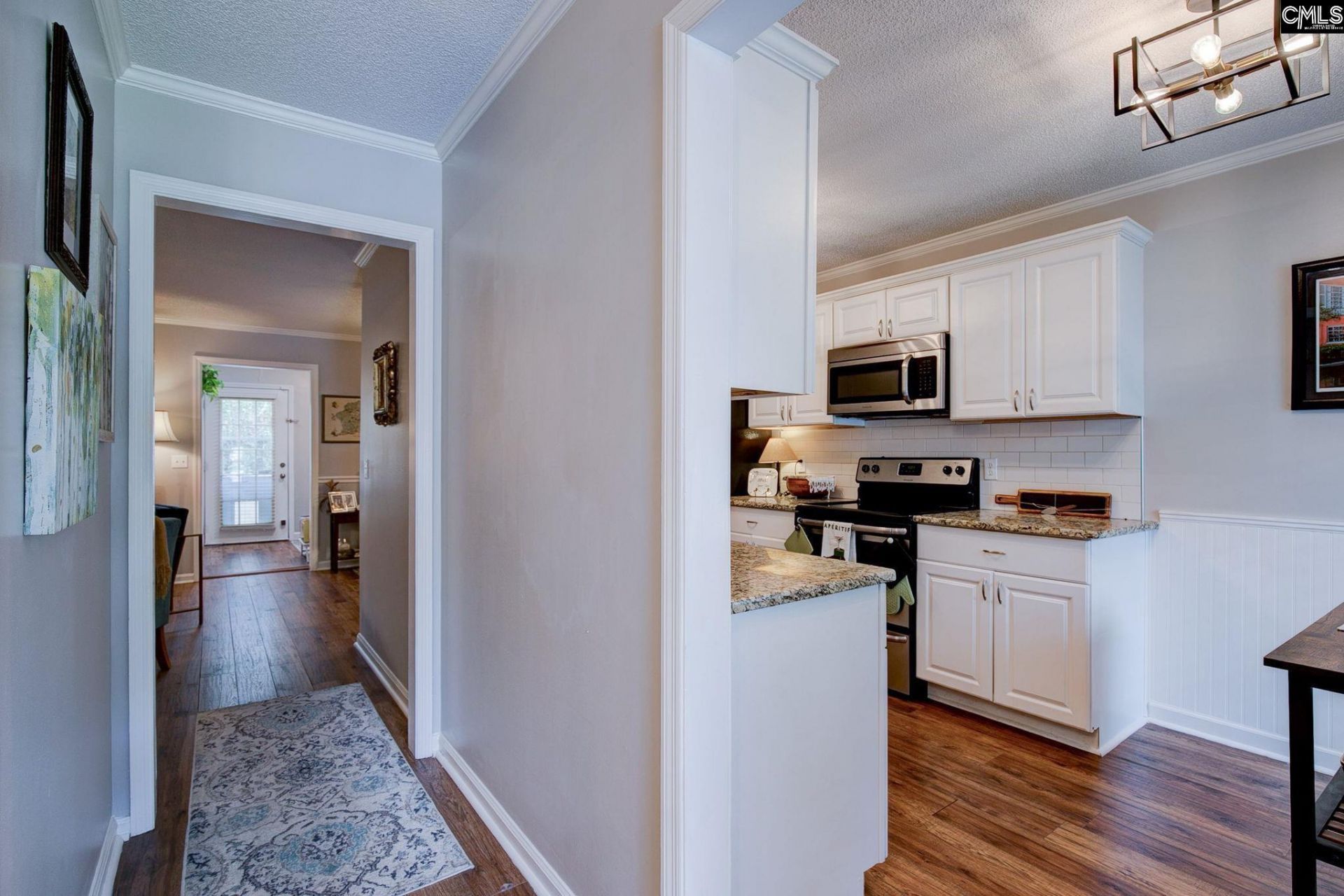 124 N Lake Pointe Drive  Photo 4