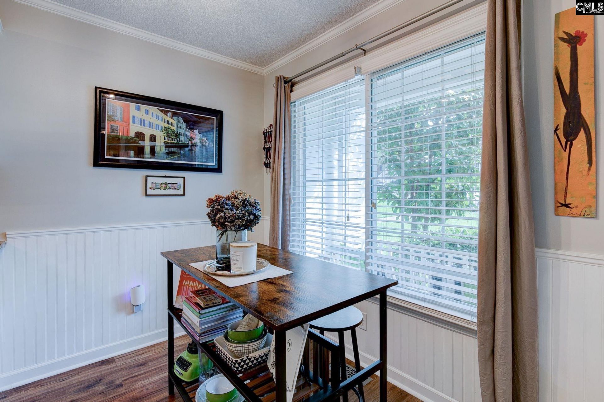 124 N Lake Pointe Drive  Photo 9