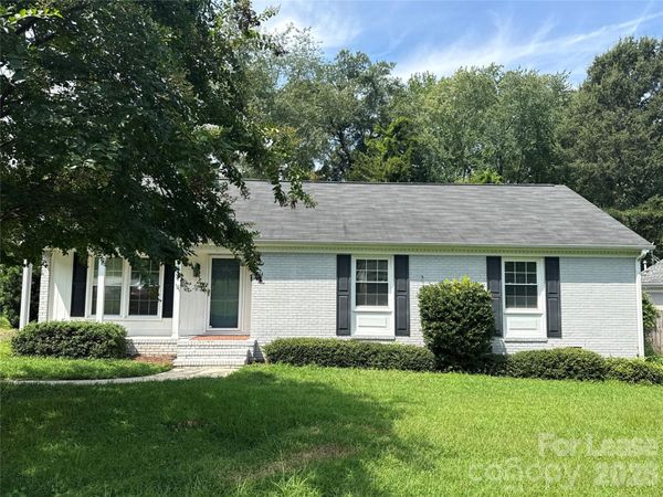4834 Fairheath Road , Charlotte, NC 28210