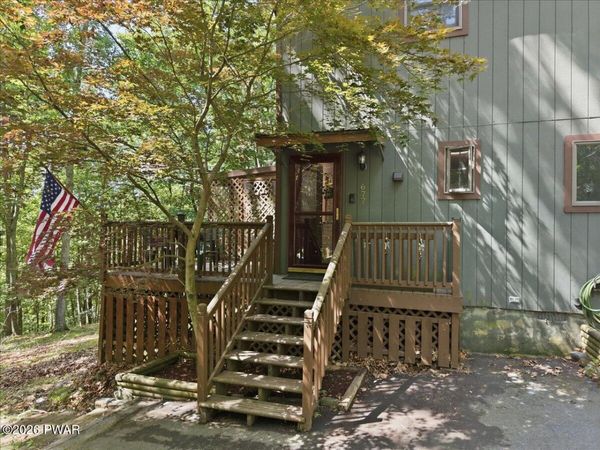 677 Clubhouse Drive , East Stroudsburg, PA 18302