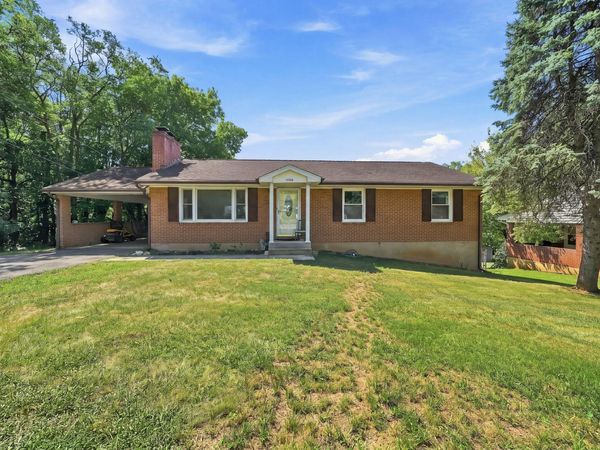 1400 Kathryn LN , Salem, VA 24153