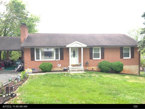1400 Kathryn LN , Salem, VA 24153