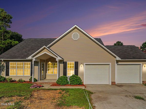 596 Colonial Hills Drive , Lillington, NC 27546