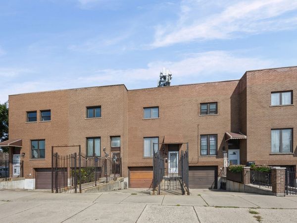 9505 S Racine Avenue , Chicago, IL 60643