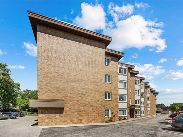 1900 Wilmette Avenue , Unit 2F, Wilmette, IL 60091