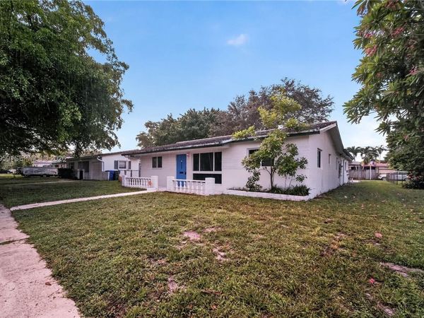 4300 Harrison St , Hollywood, FL 33021