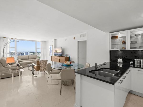 6801 Collins Ave, Unit 1401, Miami Beach, FL 33141