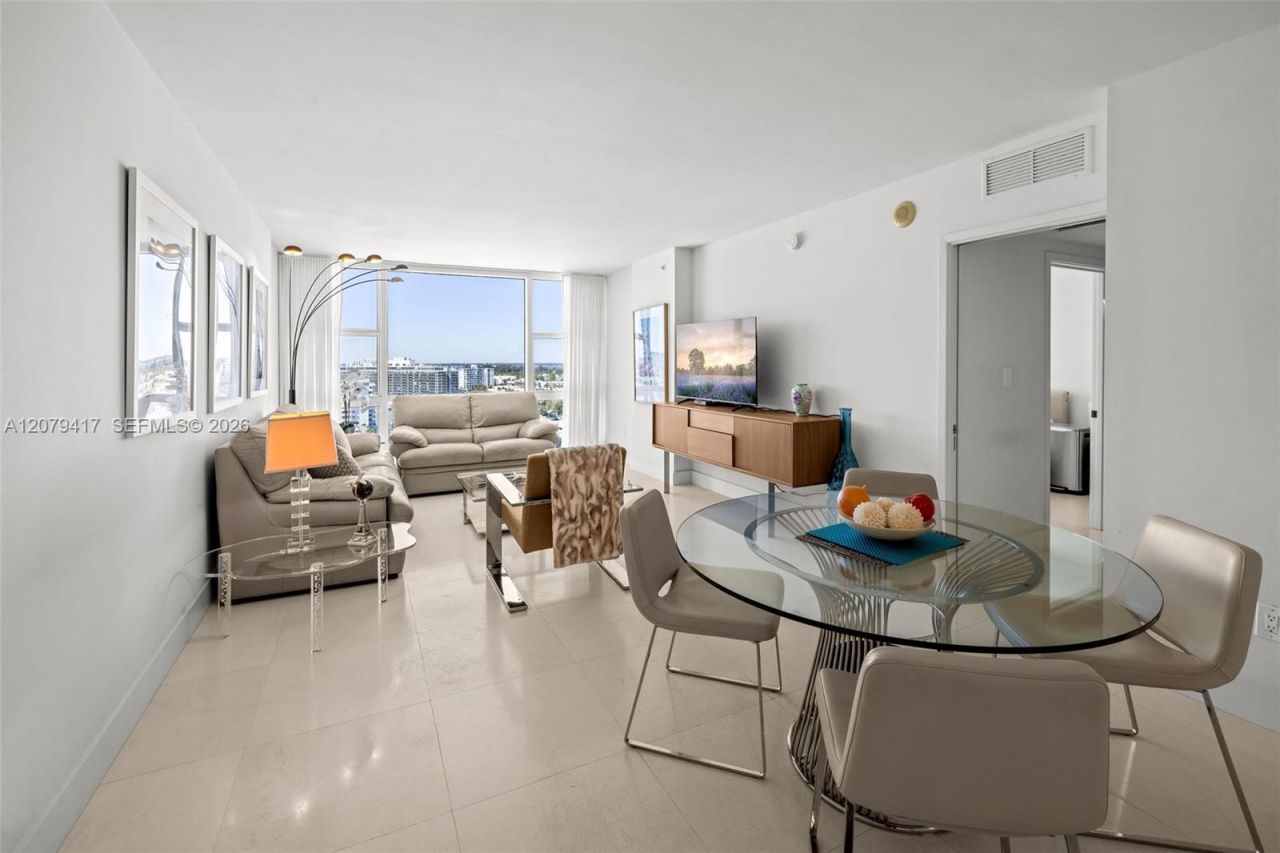 6801 Collins Ave, Unit 1401, Miami Beach, FL 33141 Photo