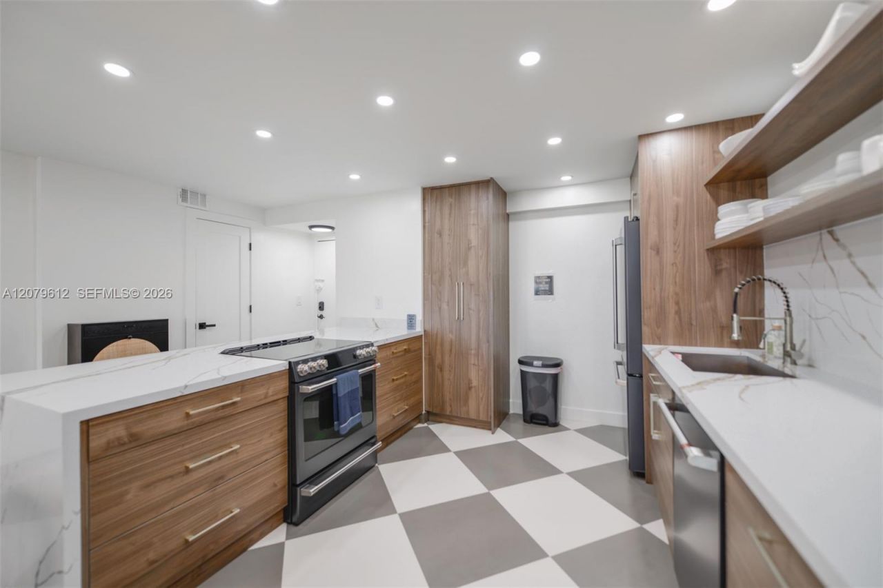 17800 Atlantic Blvd , Unit PH14, Sunny Isles Beach, FL 33160 Photo