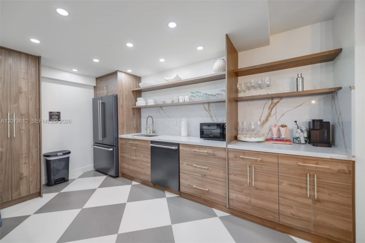 17800 Atlantic Blvd , Unit PH14, Sunny Isles Beach, FL 33160 Photo