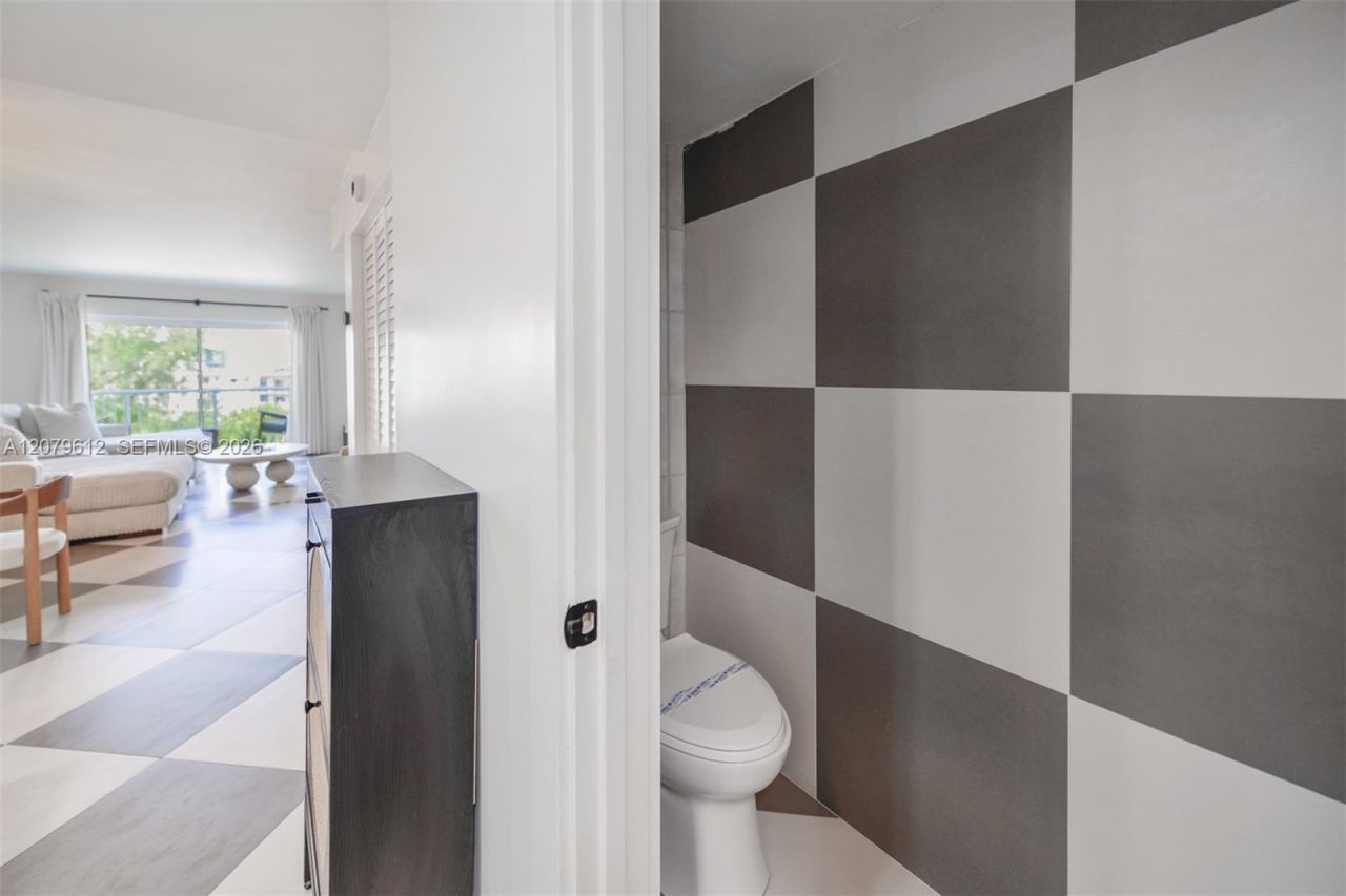 17800 Atlantic Blvd , Unit PH14, Sunny Isles Beach, FL 33160 Photo