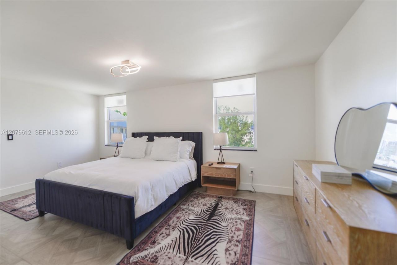 17800 Atlantic Blvd , Unit PH14, Sunny Isles Beach, FL 33160 Photo