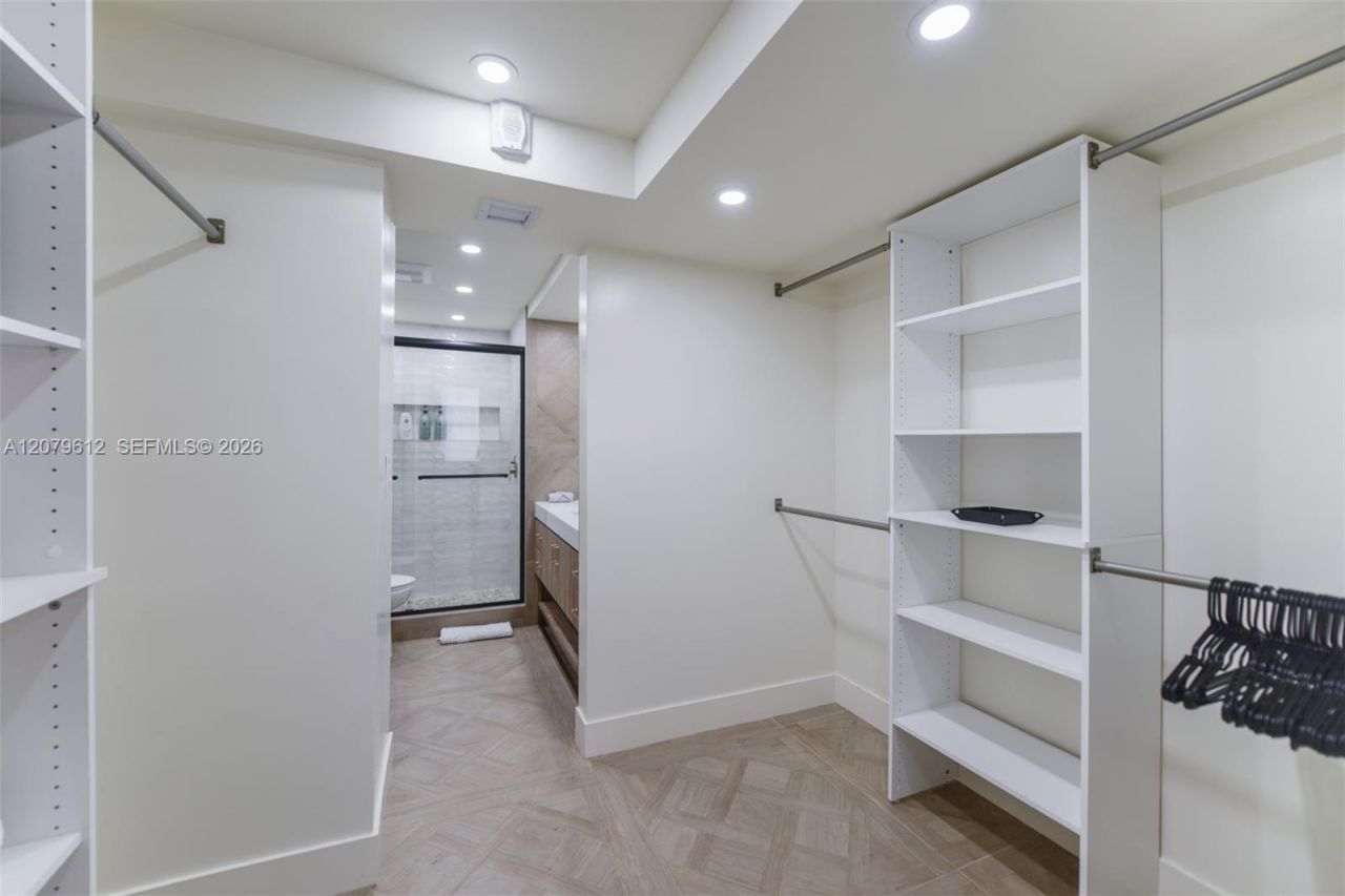 17800 Atlantic Blvd , Unit PH14, Sunny Isles Beach, FL 33160 Photo