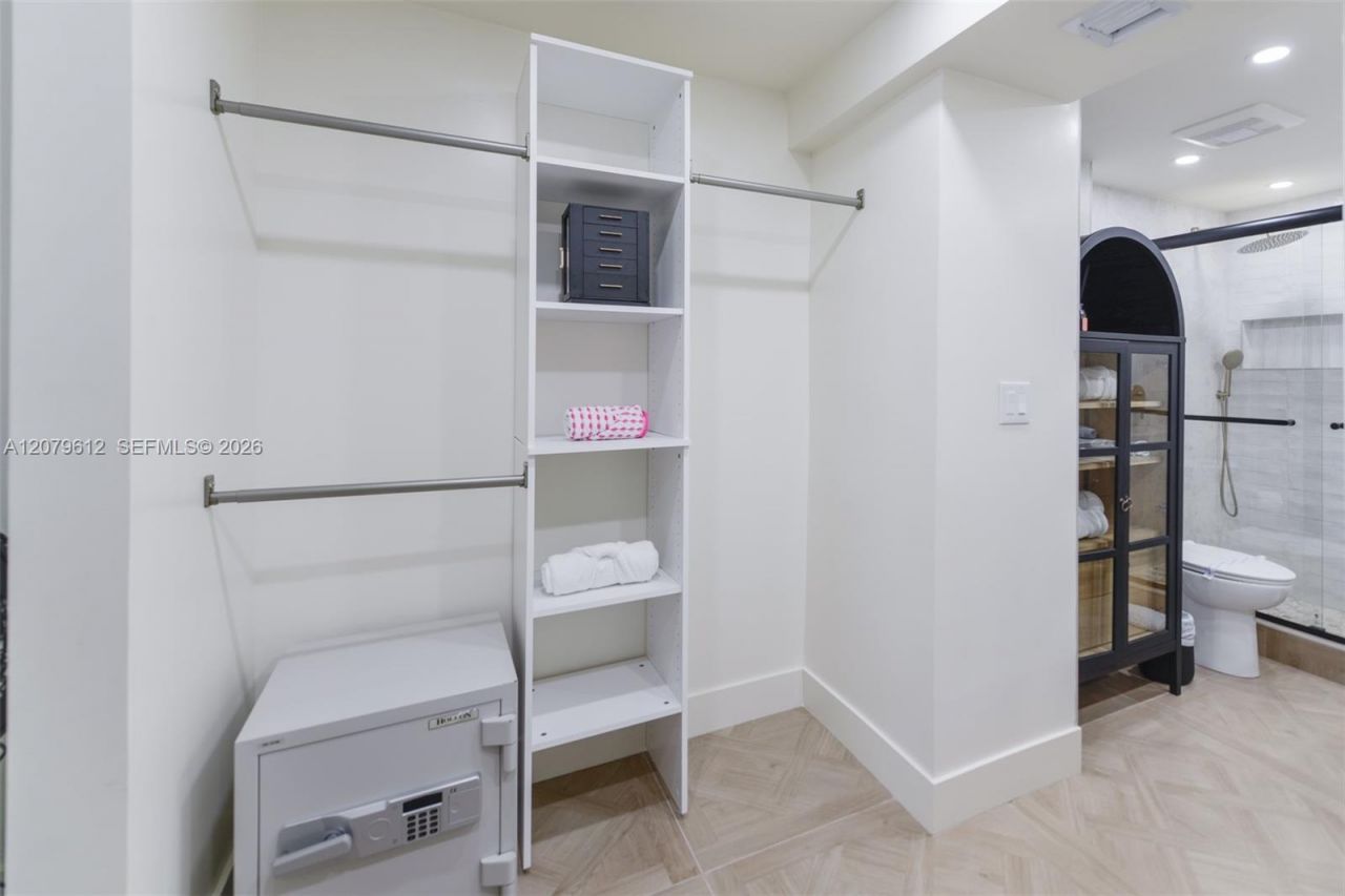 17800 Atlantic Blvd , Unit PH14, Sunny Isles Beach, FL 33160 Photo