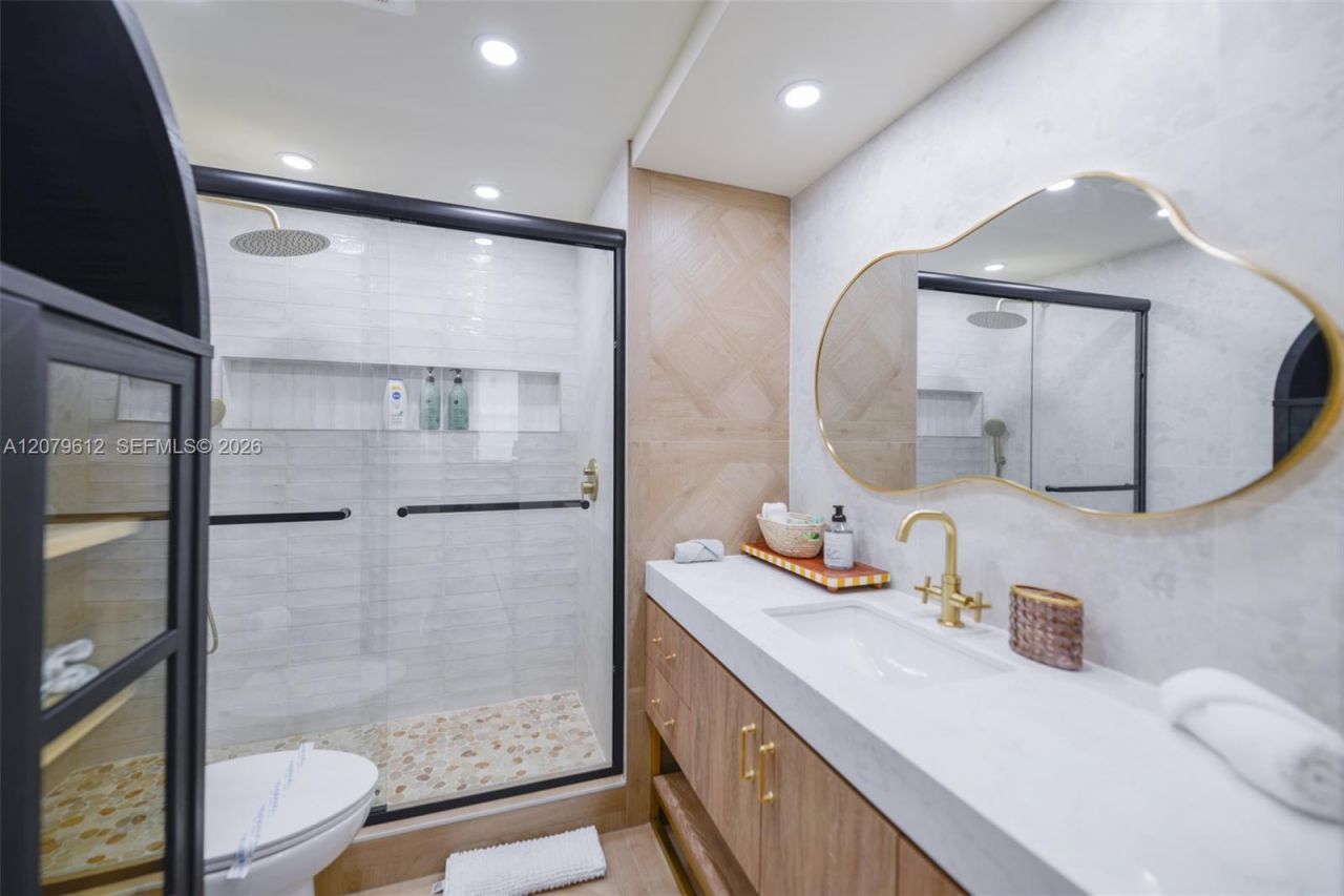 17800 Atlantic Blvd , Unit PH14, Sunny Isles Beach, FL 33160 Photo