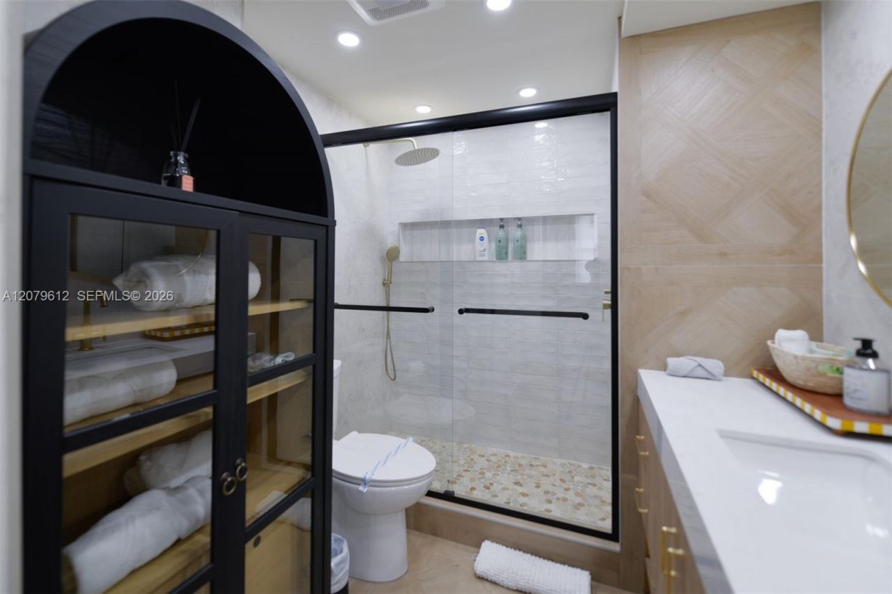 17800 Atlantic Blvd , Unit PH14, Sunny Isles Beach, FL 33160 Photo