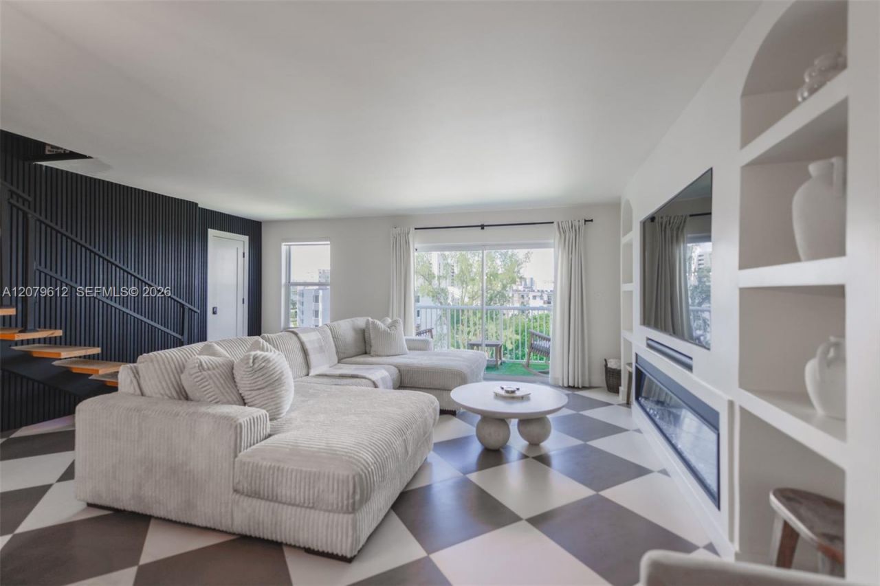 17800 Atlantic Blvd , Unit PH14, Sunny Isles Beach, FL 33160 Photo