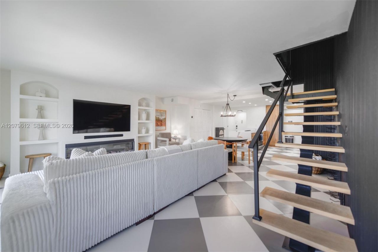 17800 Atlantic Blvd , Unit PH14, Sunny Isles Beach, FL 33160 Photo
