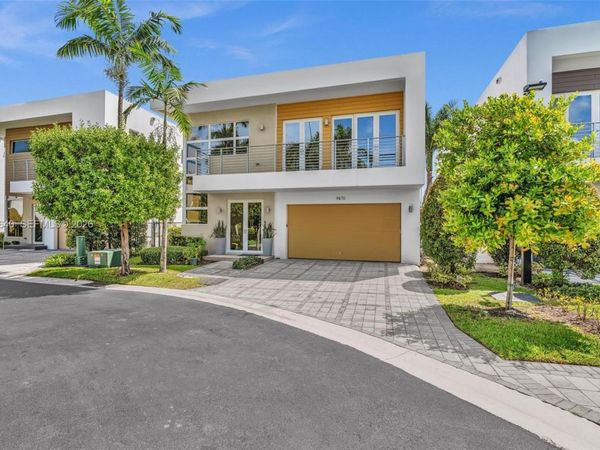 9870 NW 74th Ter , Doral, FL 33178