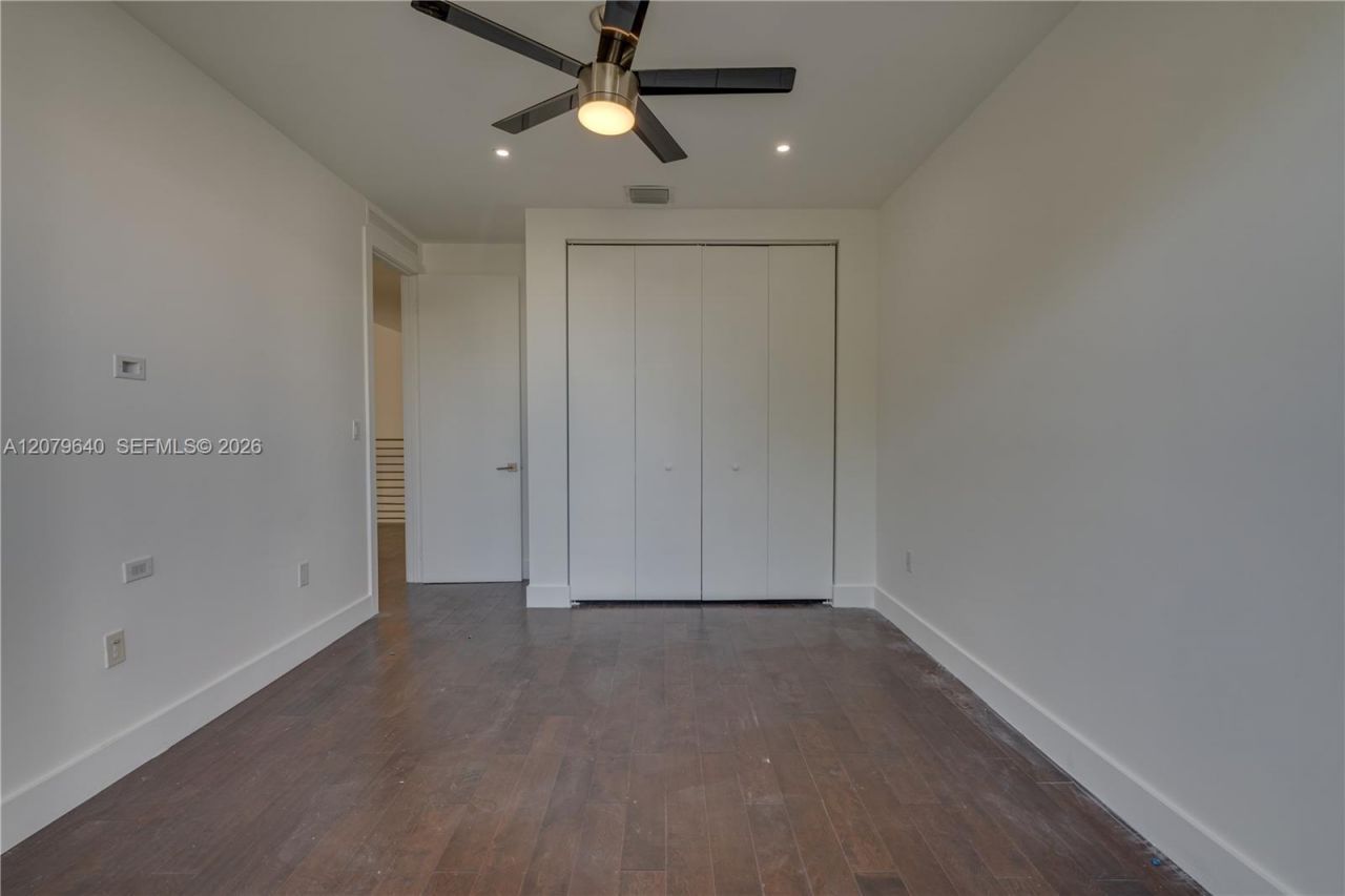 9870 NW 74th Ter, Doral, FL 33178 Photo