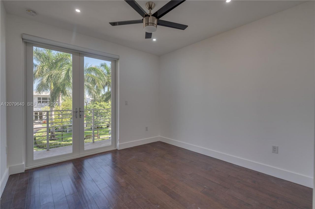 9870 NW 74th Ter, Doral, FL 33178 Photo